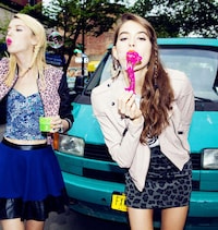 Friendly Roadtrip Editorials Image 4