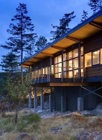 Cantilevered Cliffside Homes Image 6