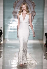 Ethereal Sheath Wedding Dresses Image 3