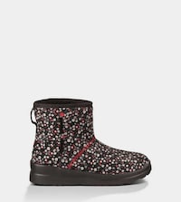 Social Media Footwear Campaigns Image 6
