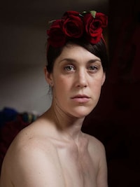 Divine Motherhood Photography Image 7
