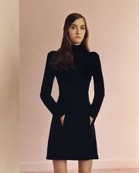 Dainty 1970s Fashion Campaigns Image 6