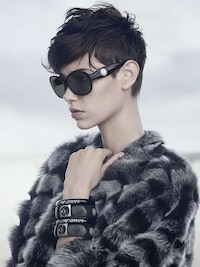 Sleek Seaside Fashion Campaigns Image 4