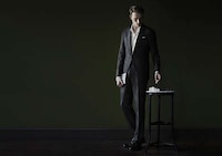 Distinguished Venetian Attire Image 6