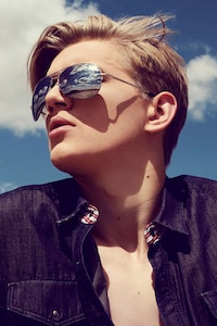 Denim-Clad Adventurer Editorials Image 3