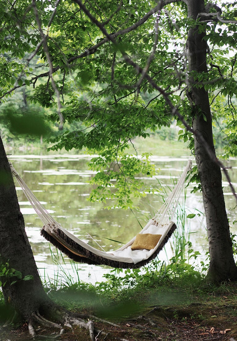 DIY Outdoor Hammocks