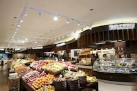 Contemporary Kosher Food Retailers Image 2