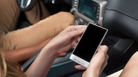 Borderless Smartphone Interfaces Image 2