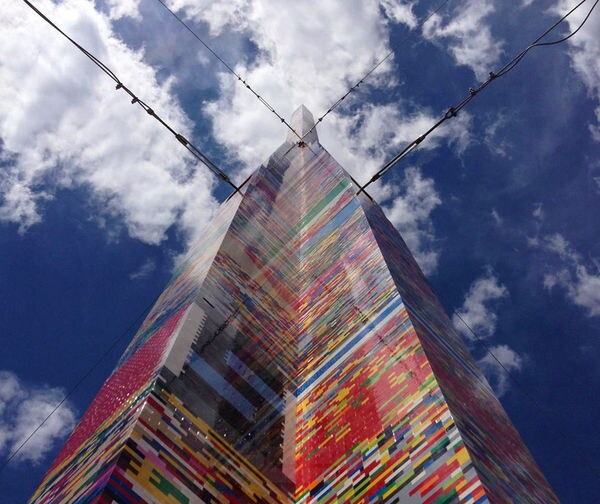 18 LEGO-Inspired Architecture