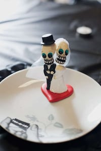 Romantic Macabre Weddings Image 5