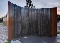 Beachfront Shower Blocks Image 8