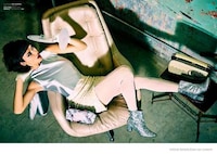 Retro Supermodel Spreads Image 7