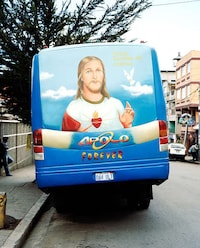 Airbrushed Bus Photography Image 7