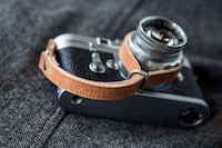 Handmade Leather Camera Straps Image 6