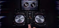 Digital DJ Controllers Image 6