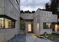 Contemplative Library Homes Image 8