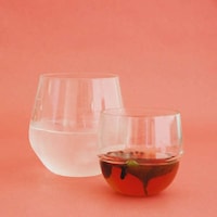 Hydrating Vino Glasses Image 2