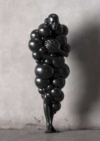 Surreal Sci-Fi Sculptures Image 4