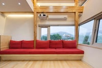 Brutalist Sci-Fi Houses Image 4