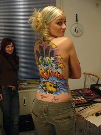 Graffitied Girls Image 2