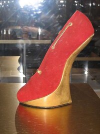 Gravity defying shoes Image 6
