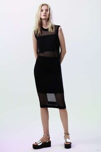Futuristic Grunge Fashion Image 7