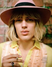 Vintage Rocker Fashion Image 4