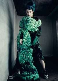 Bold Fall Fashion Image 5