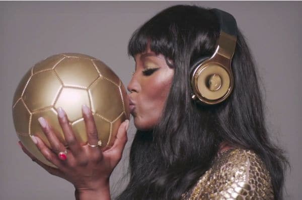 27 Examples of Luxe Headphones