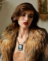 Glamorous Old-School Editorials Image 2