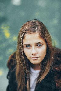 Nostalgic Seasonal Editorials Image 8