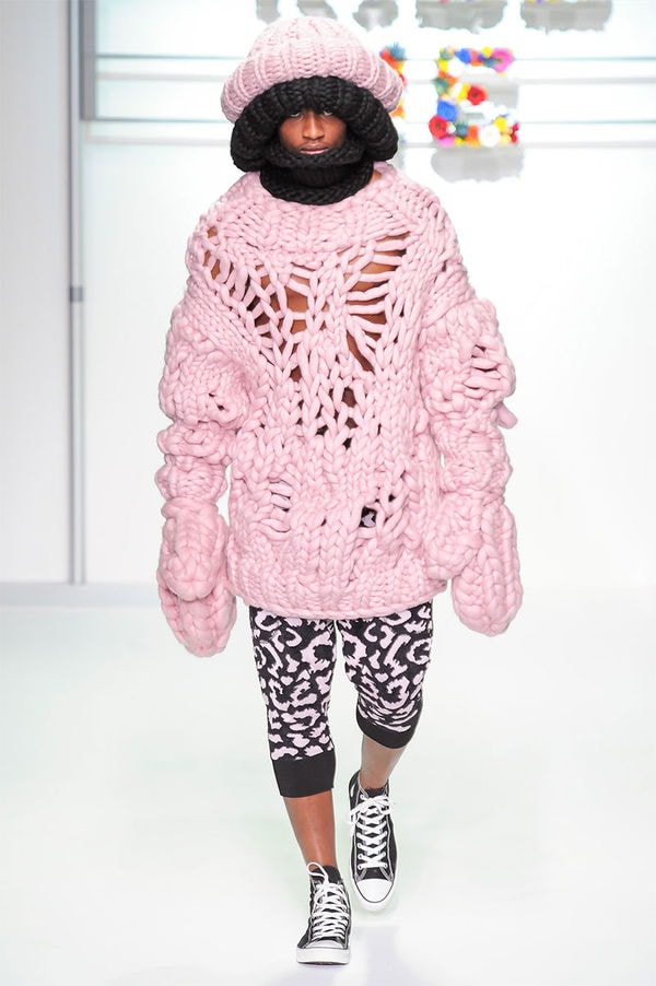 36 Oversized Knit Fashions