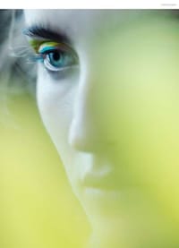 Dramatic Tropical Beauty Image 3