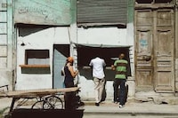 Bygone Cityscape Captures Image 8
