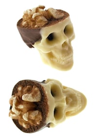 Spooky Chocolate Skulls Image 2