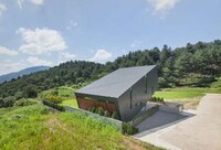 Upwards-Tilting Homes Image 3