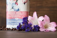 Feminine Coffee Packaging Image 8