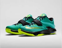 Lightning-Inspired Shoes Image 3