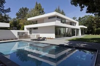 Trapezoidal Family Mansions Image 2
