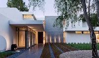 Trapezoidal Family Mansions Image 4