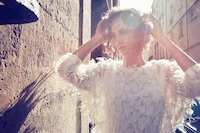 Chic Canal Photoshoots Image 4