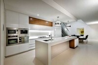 Extravagantly Futuristic Abodes Image 4