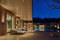 Exuberant Luxury Lodgings Image 2