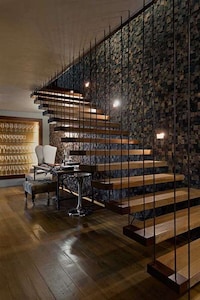 Exuberant Luxury Lodgings Image 8