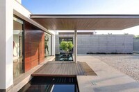 Composed Courtyard Villas Image 3