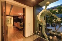 Composed Courtyard Villas Image 7