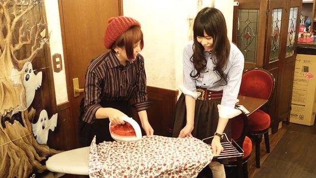 Shirt-Pressing Cafes