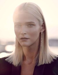 Sophisticated Newcomer Editorials Image 2