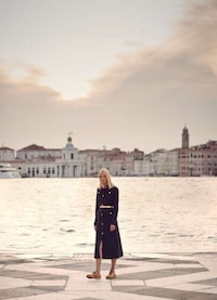 Sophisticated Newcomer Editorials Image 4