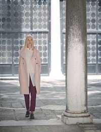 Sophisticated Newcomer Editorials Image 7